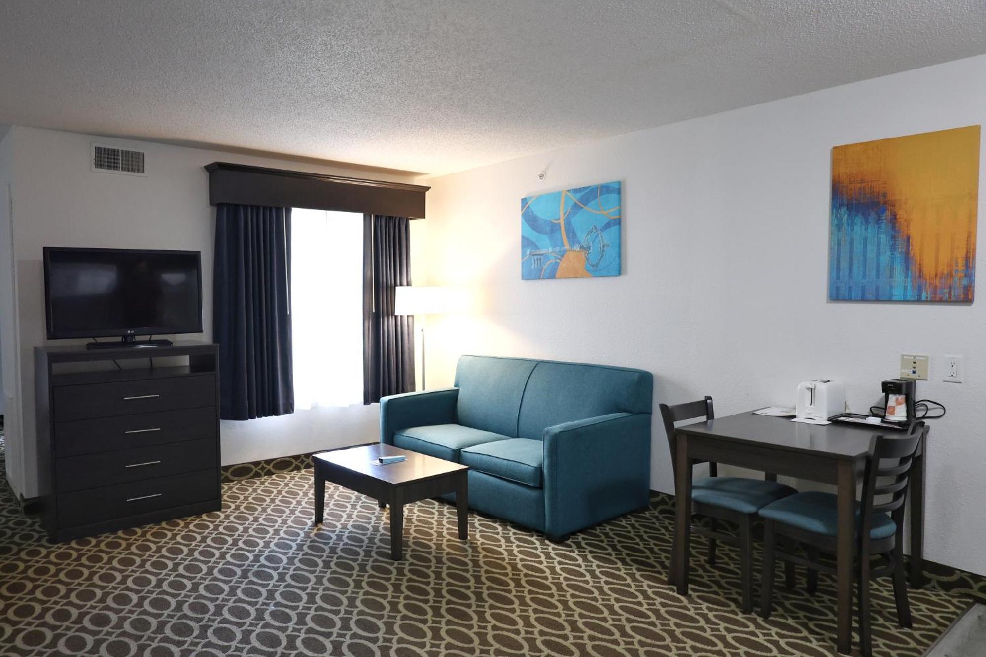 Mainstay Airport Hotel 2*