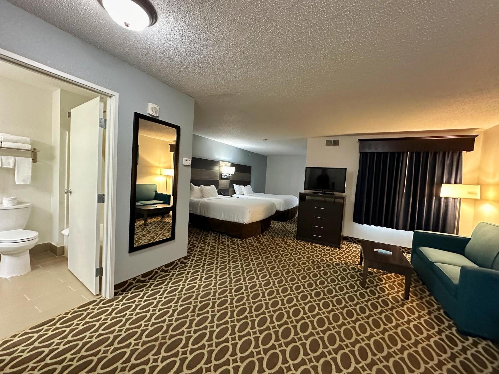 Mainstay Airport Hotel