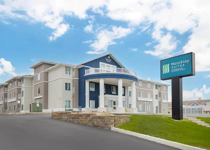 Mainstay Suites Madison Airport