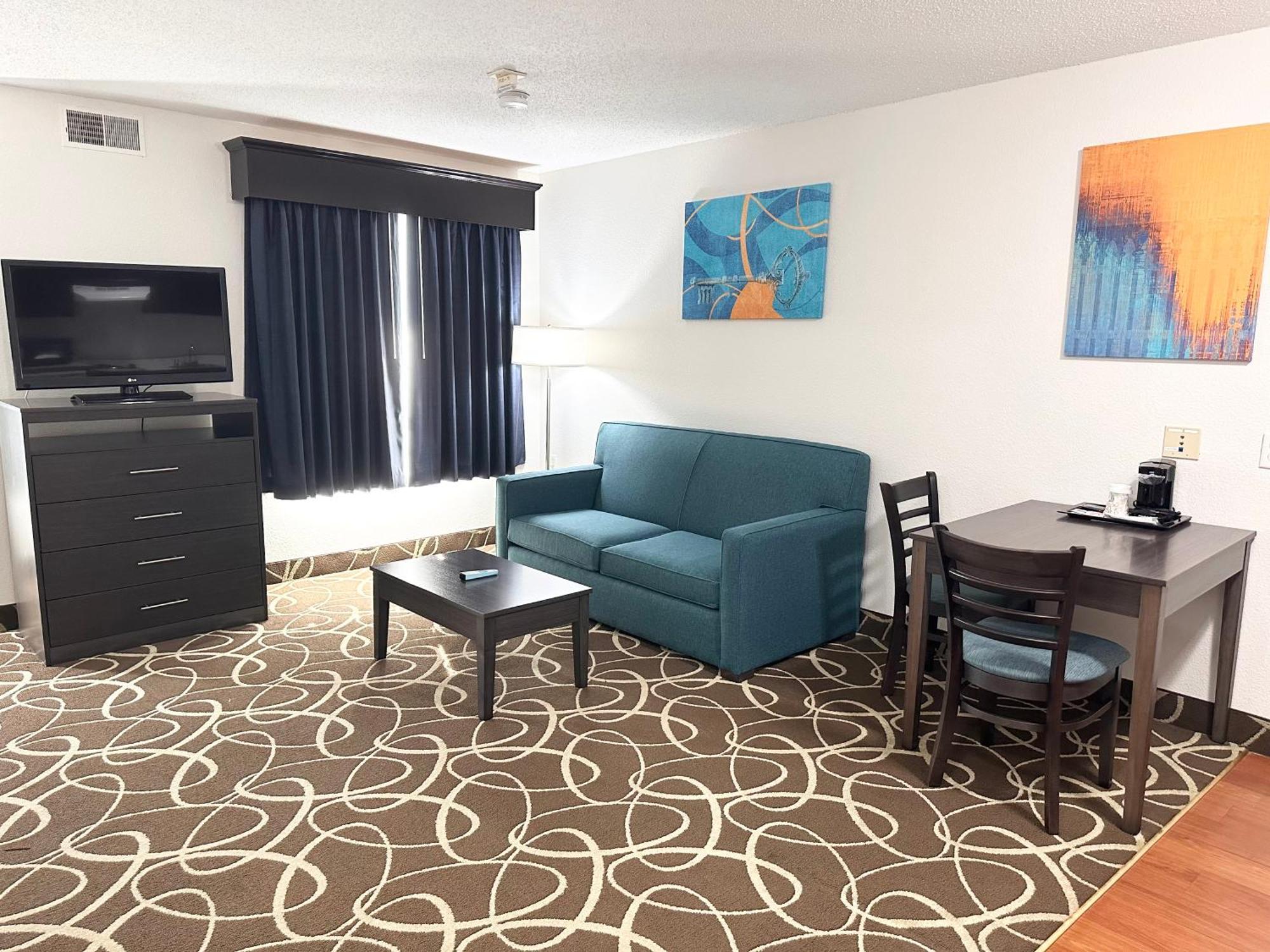Mainstay Airport Hotel