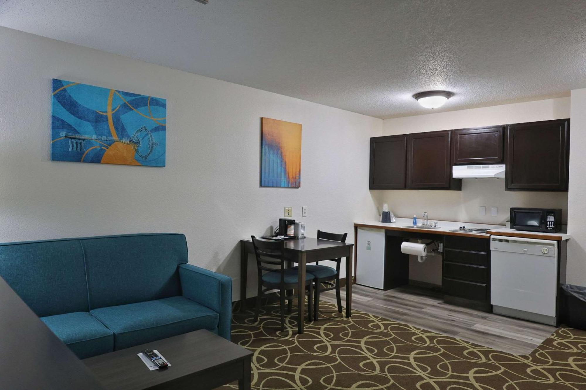 Hotel Mainstay Airport 2*